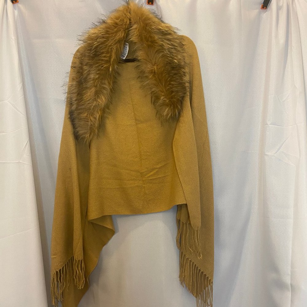 Camel Fur Collar Long Sleeve Poncho